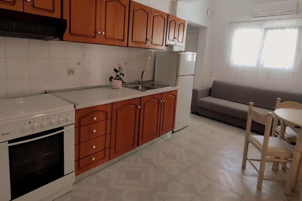 Center Of Parga-john's House Apartment
